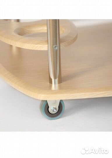Стол на колесиках