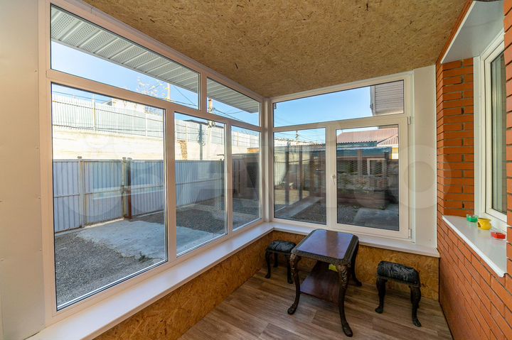 Коттедж 174,6 м² на участке 6 сот.