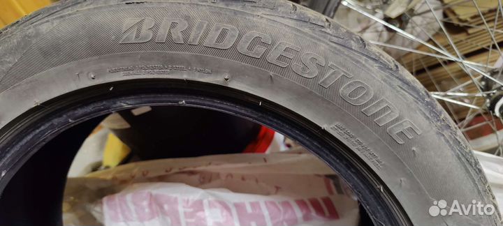 Bridgestone MY-02 Sporty Style 215/55 R17