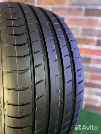 Triangle EffeXSport TH202 245/40 R20 99Y