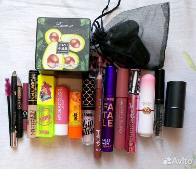 Набор косметики пакетом