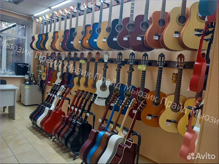 Акустическая гитара