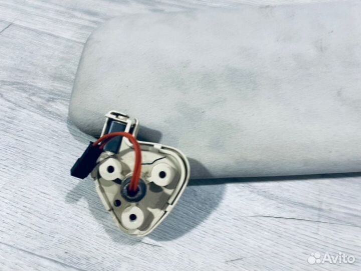 Козырек солнцезащитный левый Land Rover Range