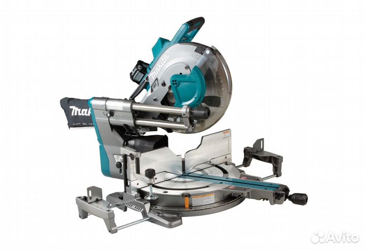 Аккумуляторная торцовочная пила XGT Makita LS003GZ