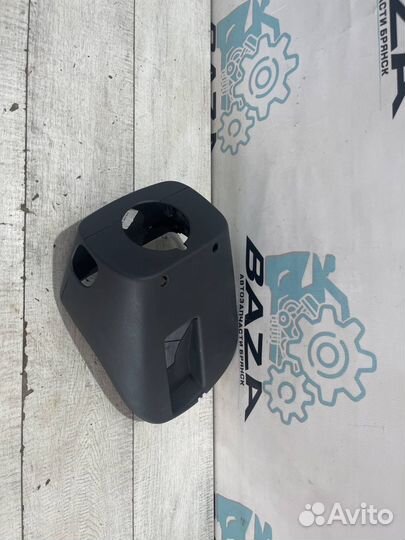 Кожух рулевой колонки Renault Sandero Stepway