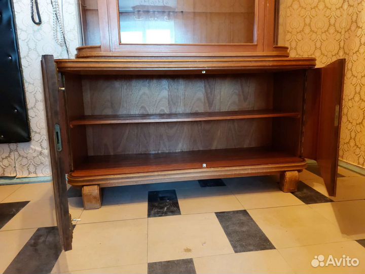 Антикварный буфет