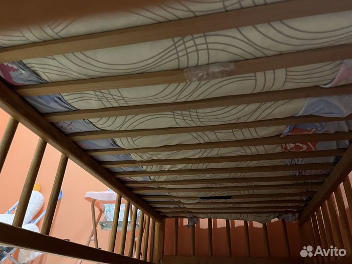 Детская кроватка