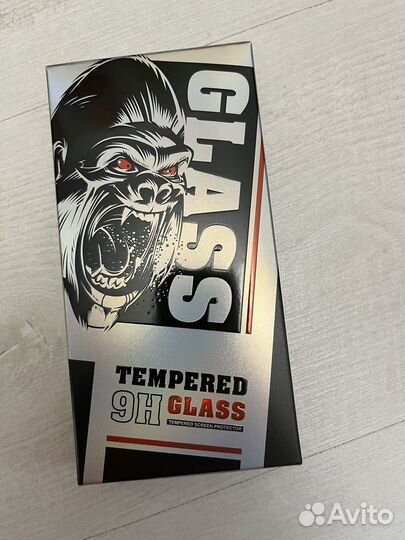 Защитное стекло iPhone 13