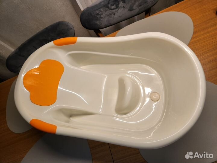 Ванночка для купания новорожденного