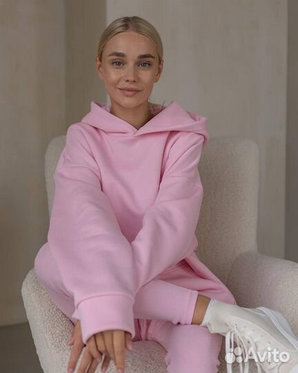 Спортивный костюм женский