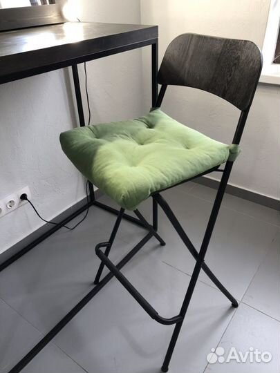 Гримерный стол с зеркалом