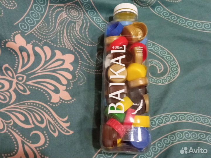 Крышки пластиковые от бутылки