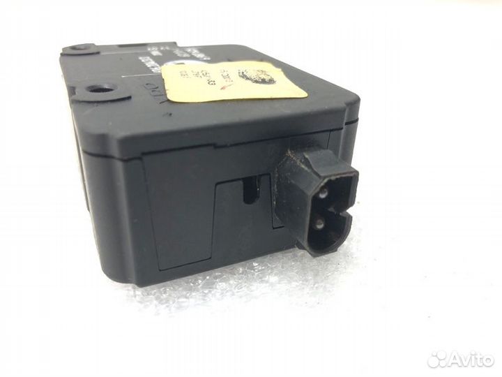 Активатор лючка бензобака Land Rover Discovery 3