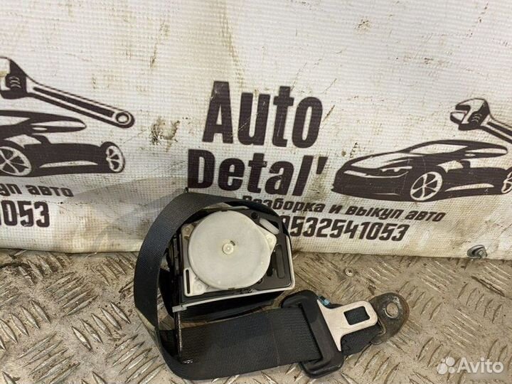 Ремень безопасности задний правый Mitsubishi