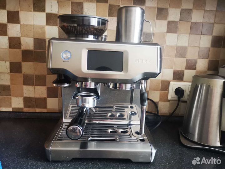 Кофемашина bork c806