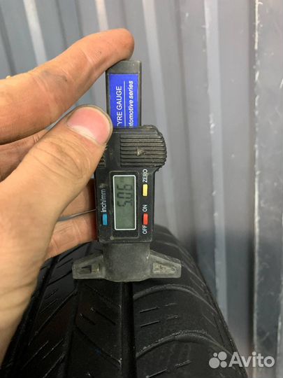 Dunlop Grandtrek ST20 215/60 R17 96H