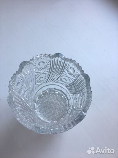 Хрустальная ваза