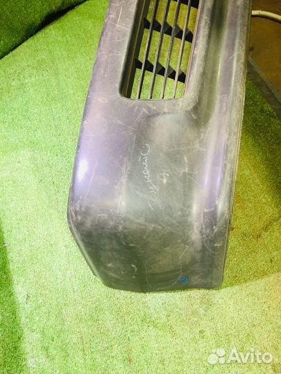 Бампер передний Toyota Town Ace R20R30 Серыйцарапи