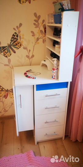 Маникюрный стол (складной) с вытяжкой