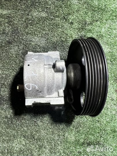 Насос гура Renault Laguna 1 K4M 1.6