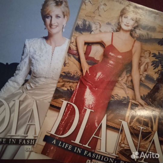 Набор журналов о платьях принцессы Дианы 1998 г