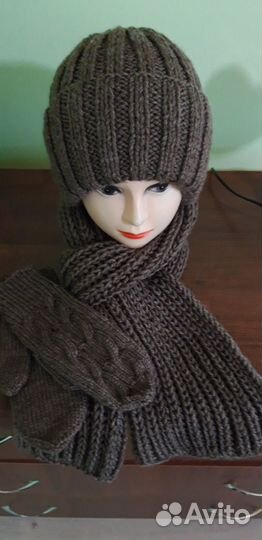 Вязаная шапка, шарф, варежки ручной работы