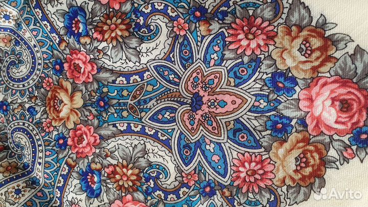 Павловопосадский платок, Лира, 125 новый