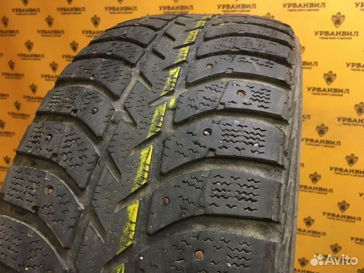 Bridgestone Ice Cruiser 5000 215/55 R16 93T