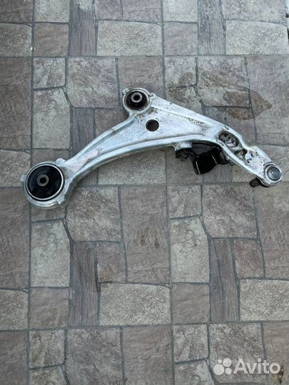 Рычаг передний левый Nissan Teana J32