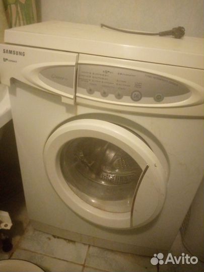 Продам надёжную стиральную машину samsung