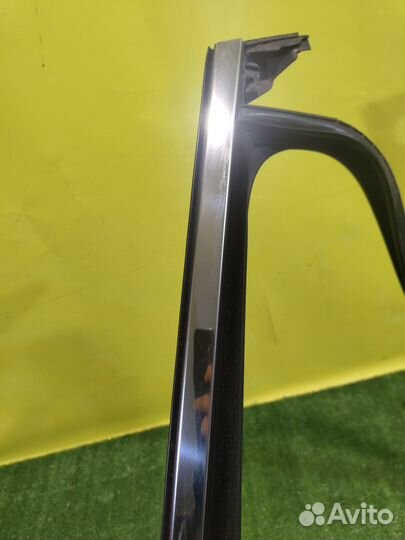 Уплотнитель стекла двери задней левой Chery Exeed