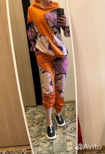 Спортивный костюм женский