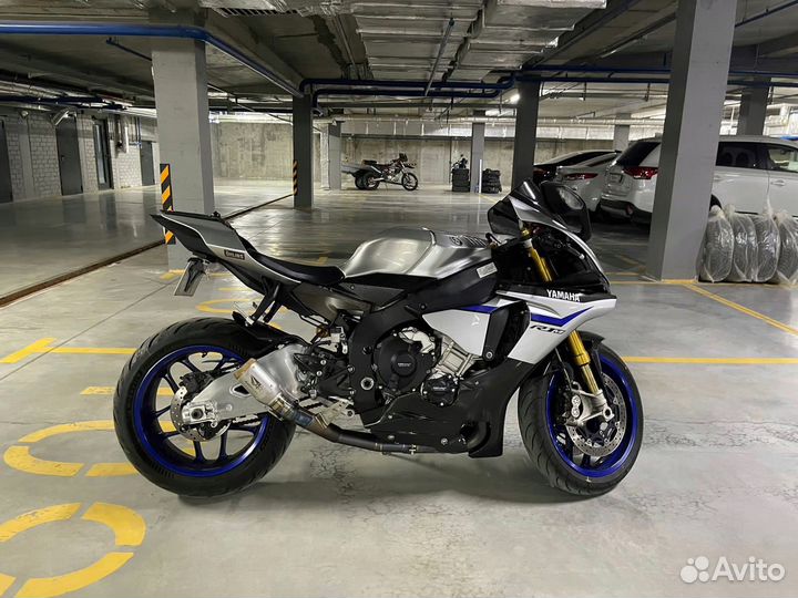 Yamaha R1M