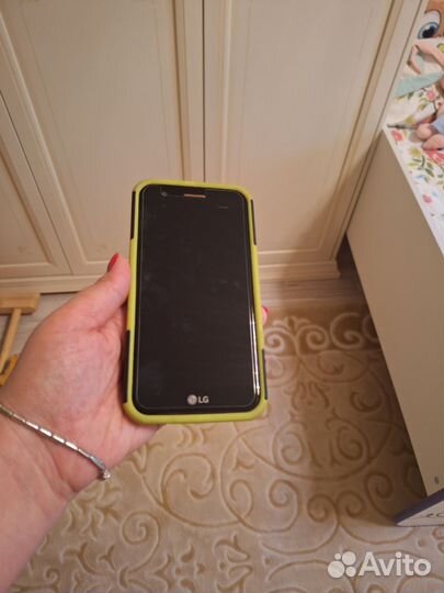 LG K10 (2017) M250, 2/16 ГБ