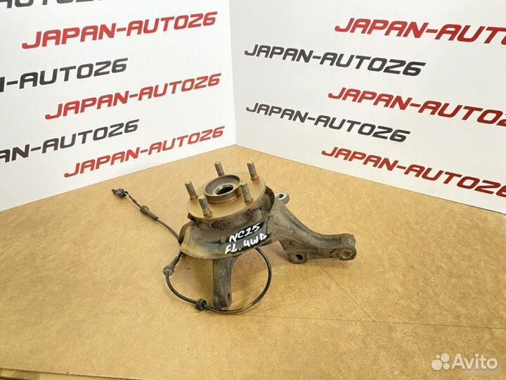 Ступица передняя левая Nissan Serena C25 MR20