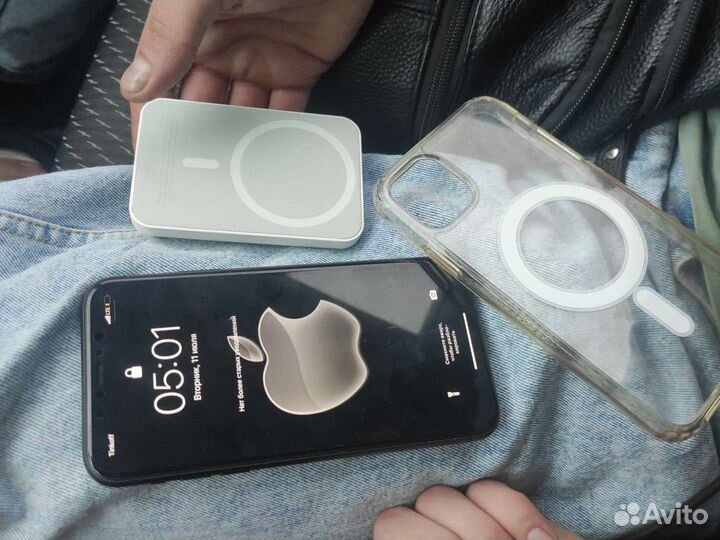 Чехол на iPhone 11