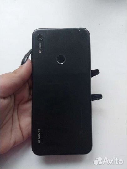 Телефон Huawei y6 бу