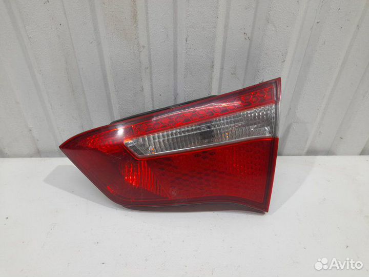 Фонарь правый в крышку Kia Rio QB 1.6 G4FC 2012