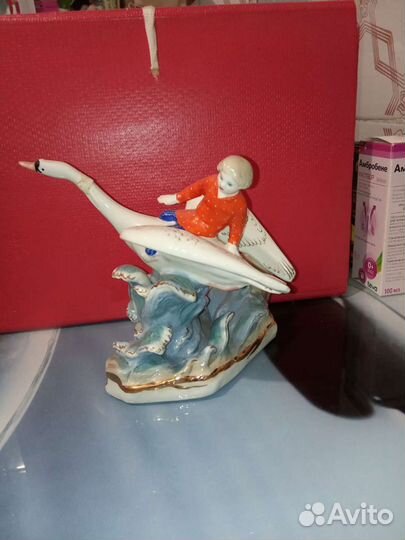 Фарфоровые статуэтки