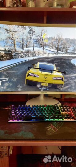 Монитор Samsung 32дюйма