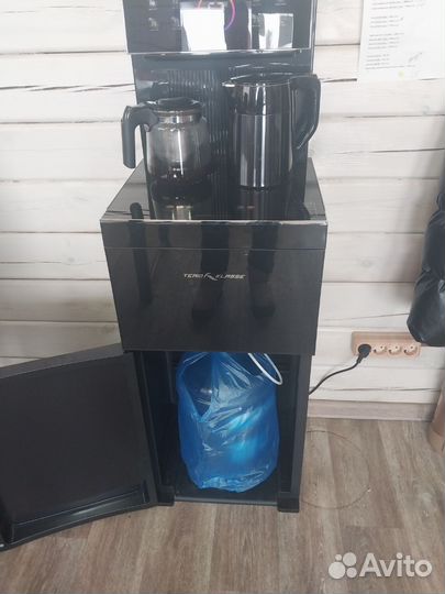 Кулер для воды напольный с нижней загрузкой