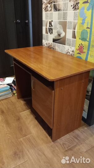 Письменный стол