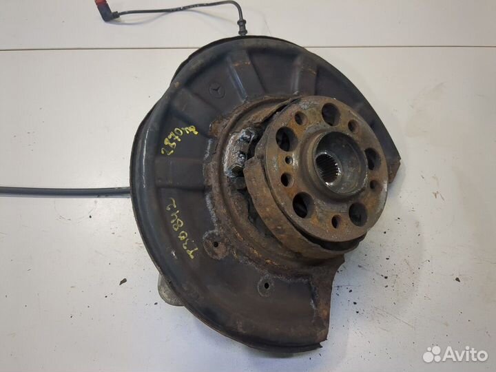 Ступица (кулак, цапфа) левая задняя Mercedes E W212