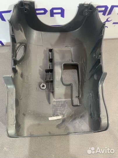 Кожух (накладка) рулевой колонки нижняя часть Kia