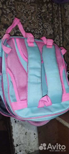 Школьный рюкзак