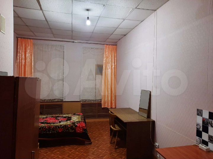 Комната 25 м² в 1-к., 1/2 эт.