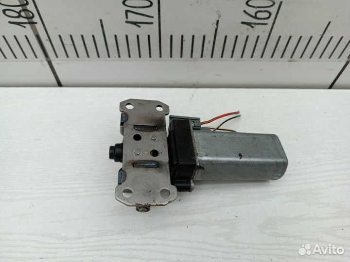 Электропривод кресла правый Volvo S60 II B5254T12