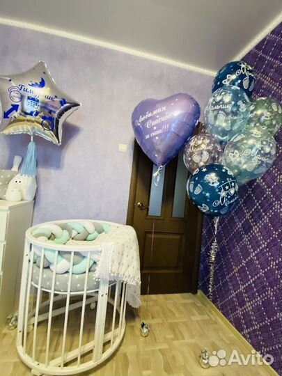 Детская кроватка с маятником белая