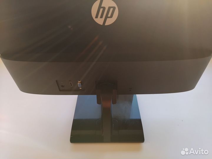 Монитор HP 22m