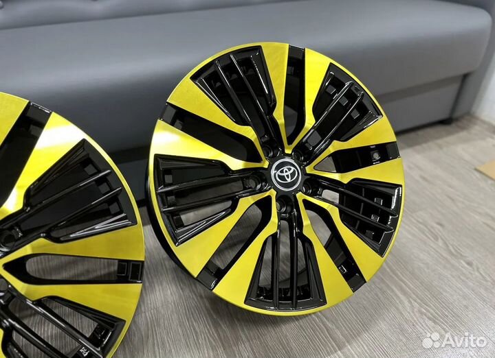 Диски литые R18 5*114.3 для Toyota Alphard